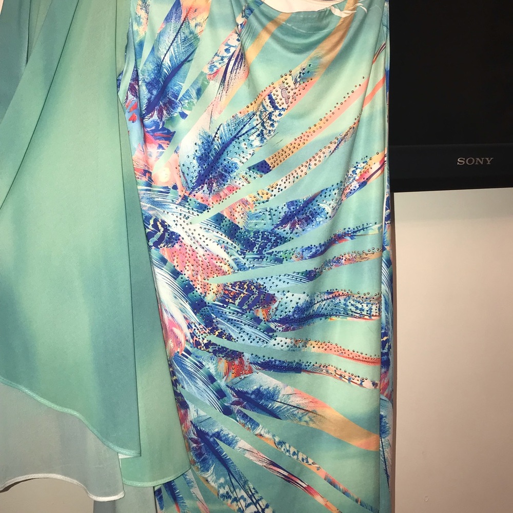 Dress - Picture 2 of 3